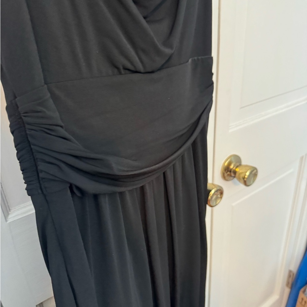 Gorgeous flattering Newport News Black Floral Jumpsuit – Size 8 - Picture 5 of 11